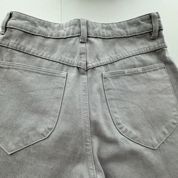 Rolla's Sailor Jeans Size 29 Two Tone Shell Splice
High Rise Wide Leg Excellent - Picture 4 of 12